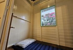 Others 7 Trok Silp Cafe&Bar