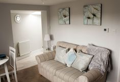 Others 4 Perrys Impeccable 1-bed Apartment in Poole