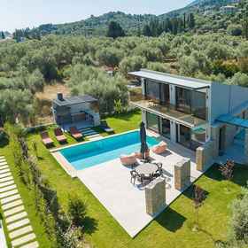 Room 1 Torretta - Harmonia in Ligia, Faneromeni Monastery Hotels