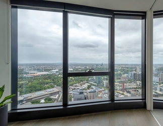 อื่นๆ 2 Stunning View: 1-bed Apartment in Southbank!