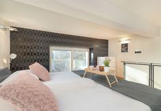 Others 7 Apartament Przyszłości Kraków by Renters