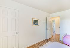 Others 2 Airy Fortuna Apartment With Deck!