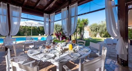 Others 2 Villa Isotta 8 4 Emma Villas