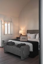 기타 4 NĒRO Light-Filled Suites