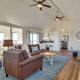 Interior 1 Scenic Bandon Vacation Rental w/ Beach Access!, Bullards Beach State Park Hotels