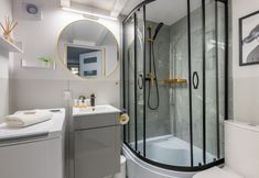 Others 7 Sienna Modern Studio by Renters