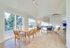 其他 6 Port Townsend Escape w/ Deck, Bay & Mountain Views