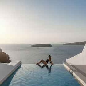 Primary image 1 Omna 火山口套房, Caldera Beach 酒店