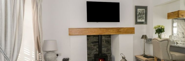 Others 9 Chapel Street