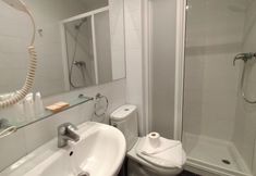 Others 4 Liceu Apartments by gaiarooms