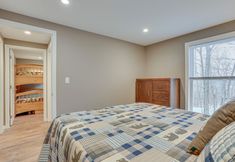 Others 5 Hike, Swim & Ski: Home w/ Deck in Lackawaxen