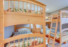 Others 2 Hike, Swim & Ski: Home w/ Deck in Lackawaxen