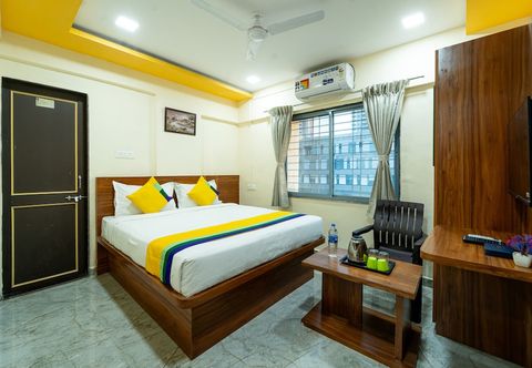 Others Itsy Hotels Anand Executive, Near Amanora