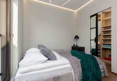 기타 5 Deep Green Apartment by Renters