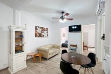 Lain-lain Centrally Located Apartment Near the Obelisco in Buenos Aires Num7826