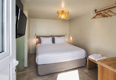 Others Hillside Elegance