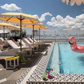 Primary image1聖彼得堡市中心Moxy飯店,皮内拉斯县飯店