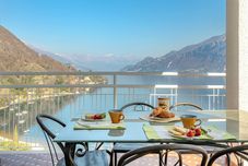 其他 Charming 4-bed Apartment -lake Views & Balconies