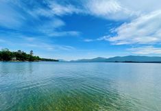 Others 5 Waters Edge Lodge