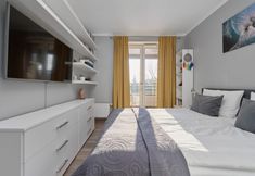 Khác 6 Lively Green Apartment by Renters