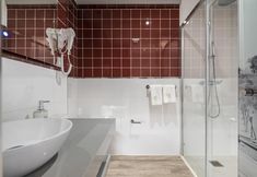 Others 6 King David Suites 202 by Homie