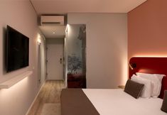 Others 4 King David Suites 202 by Homie