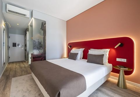 Others King David Suites 202 by Homie