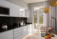 Others 7 King David Suites 202 by Homie