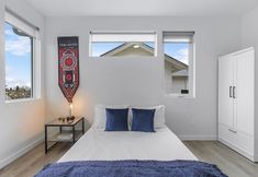 Khác 3 Tides of Seasmoke Suite