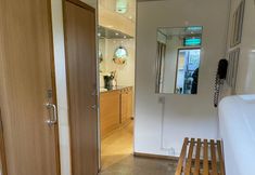 Others 3 Cosy 1 Bedroom Cabin- Moon Pod