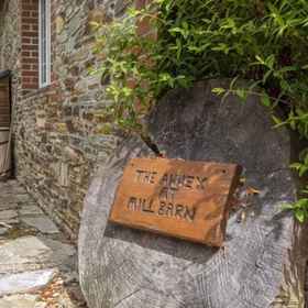 Primary image12 Bed Annex Sleeps 6, 7 Min Drive From the Beach!,Deviock公寓