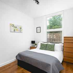 Primary image 1 Skyvillion - 2 Bed Apartment In Ladbroke Grove, International Society of Ultrasound in Obstetrics and Gynecology (ISUOG) Hotels