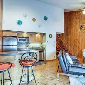 Interior 1 巴赫勒山度假村公寓：离滑雪场19英里！, 本德河长廊 酒店