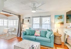 Others 7 Sunny Treasure Island Bungalow, 200 Steps to Beach