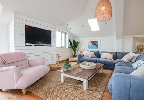 Others Sea View House