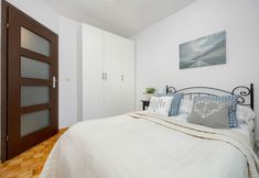 Others 2 Bukowińska Apartment Warsaw by Renters