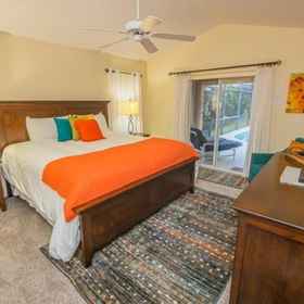 Room1舒適托斯卡納嶺度假之家 4 房之家,Calabay Palms Villa飯店