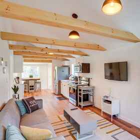 Primary image 1 Saugerties Cabin Rental w/ Fire Pit & Creek Access, Seamon Park 酒店