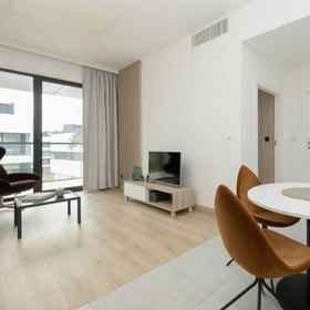 Room1羅戈沃的藝術森林33 B,特热比亚图夫飯店