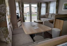 Lainnya 2 208 Unity Beach 6 Berth enc Garden no Pets