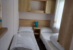 Lainnya 7 208 Unity Beach 6 Berth enc Garden no Pets
