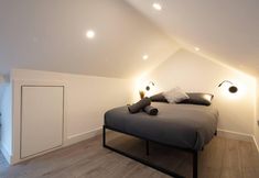 Others 3 Cosy 1 Bed Duplex - Close to Metro - NW2