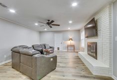 Khác 6 Pensacola Home w/ Private Yard: 7 Mi to Downtown!