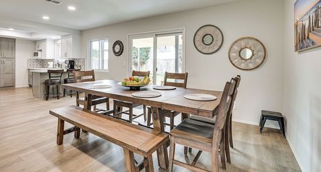 Others 2 Sunny Oceanside Home w/ Patio, 5 Mi to Downtown!