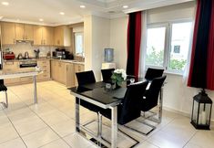 其他 7 Wonderful 3 bed Duplex in Sought After Prime Community