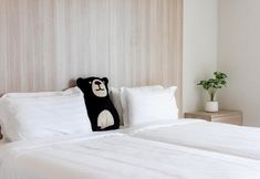 기타 5 Bears Den Pattaya