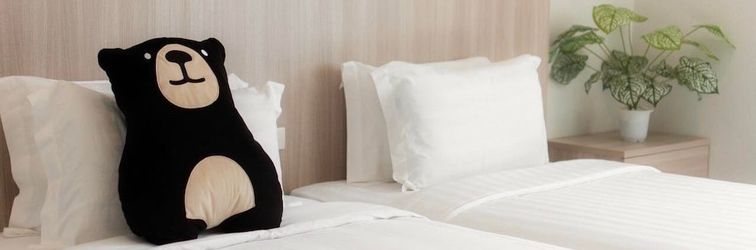 기타 Bears Den Pattaya