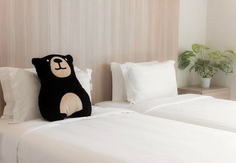 기타 Bears Den Pattaya