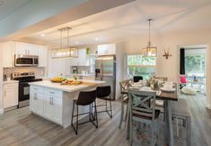 其他 6 Charlies Place by Avantstay Hot Tub, Deck, Yard