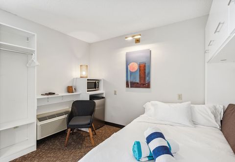 Lain-lain Cape Suites Motel